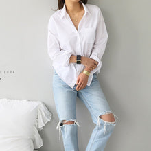 Spring Fashion Button Women Blouses Turn-down Collar Simple Blouse Women White Lady Long Sleeves Female Loose Street Shirts